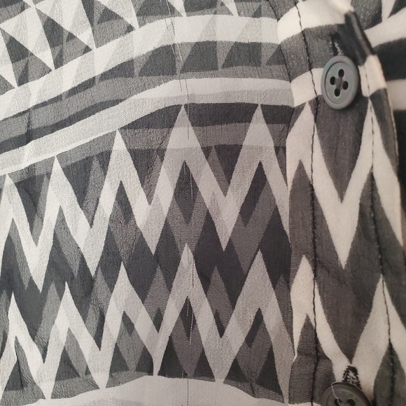 Equipment Femme Silk Geometric Print Blouse XS - Picture 4 of 4